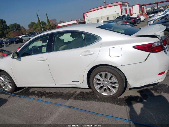 Lexus Es Image 15