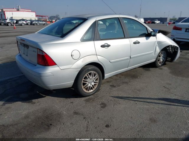 Ford Focus Zx4 Image 4