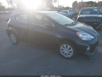  Salvage Toyota Prius c