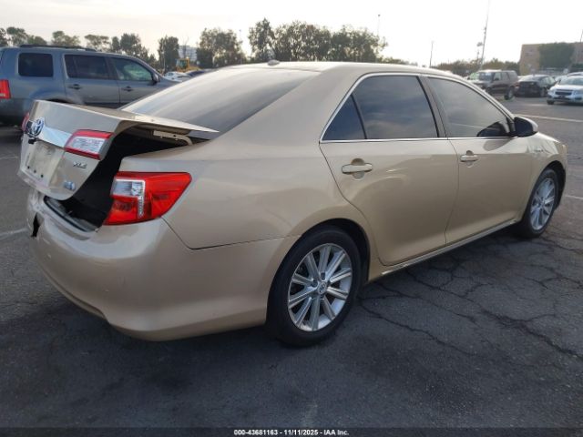 Toyota Camry Xle Image 11