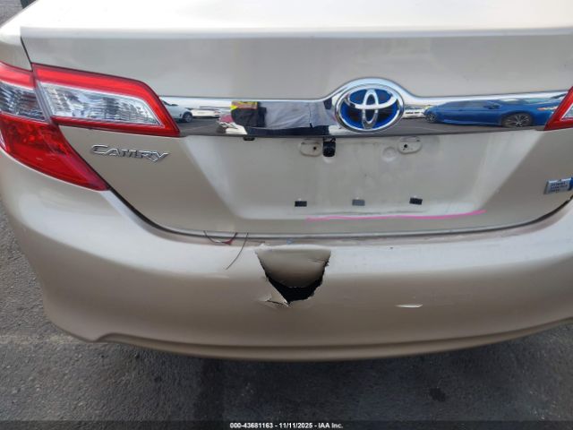 Toyota Camry Xle Image 6