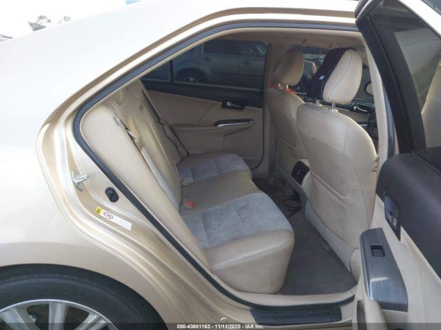 Toyota Camry Xle Image 4