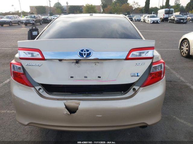 Toyota Camry Xle Image 3