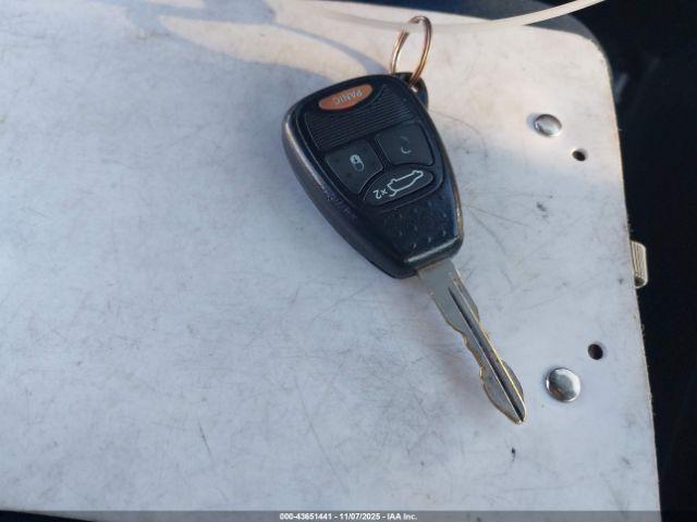 Chrysler 200 Touring Image 14