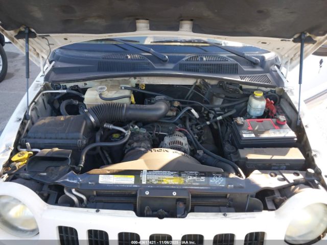 Jeep Liberty Sport Image 9