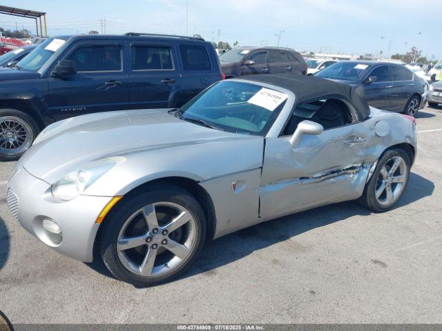 Pontiac Solstice Image 7