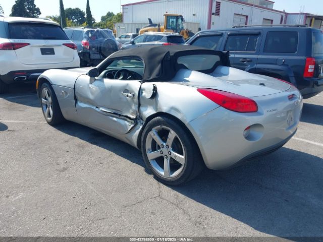 Pontiac Solstice Image 8