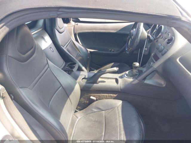 Pontiac Solstice Image 9