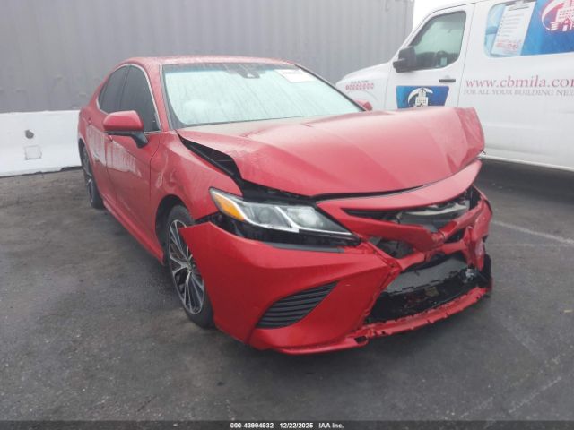 Toyota Camry Se Image 1