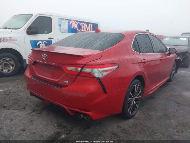 Toyota Camry Se Image 7