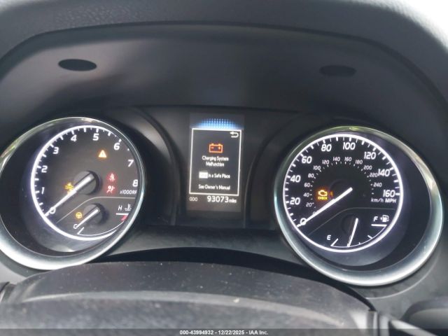 Toyota Camry Se Image 12