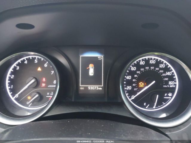 Toyota Camry Se Image 3