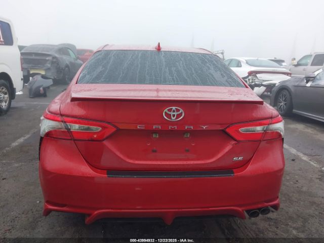 Toyota Camry Se Image 4