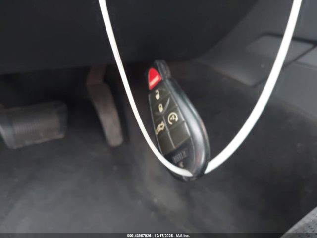 Dodge Challenger Image 6