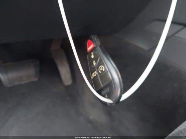 Dodge Challenger Image 6