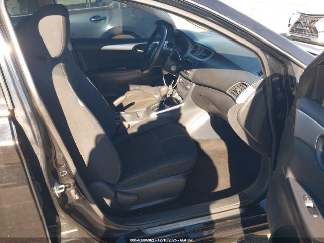 Nissan Sentra S Image 4