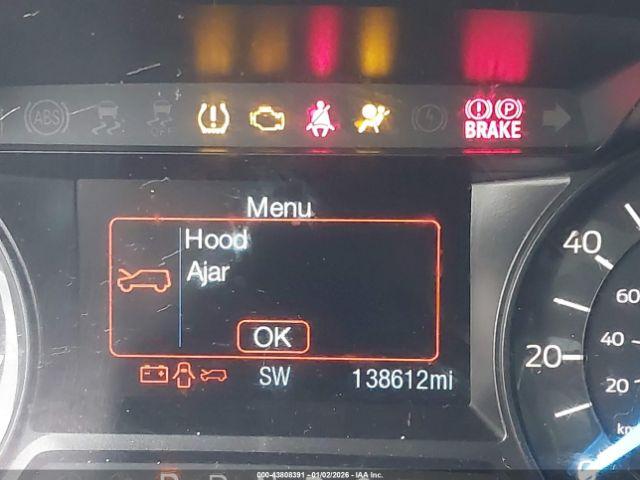 Ford Explorer Xlt Image 12