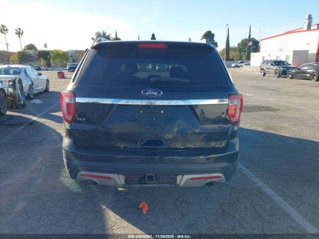 Ford Explorer Xlt Image 16