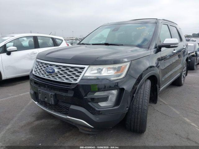 Ford Explorer Platinum Image 2