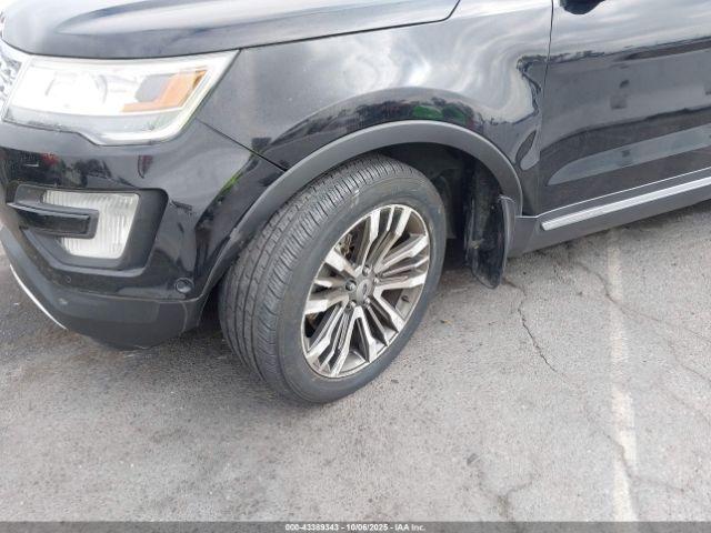 Ford Explorer Platinum Image 15
