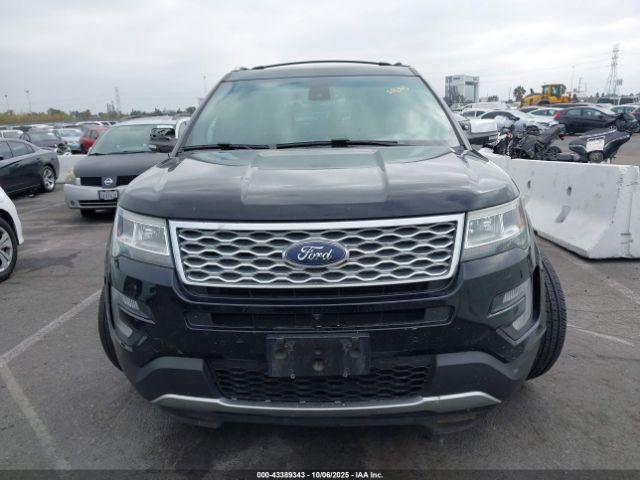 Ford Explorer Platinum Image 9