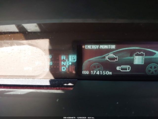 Toyota Prius Two Image 16