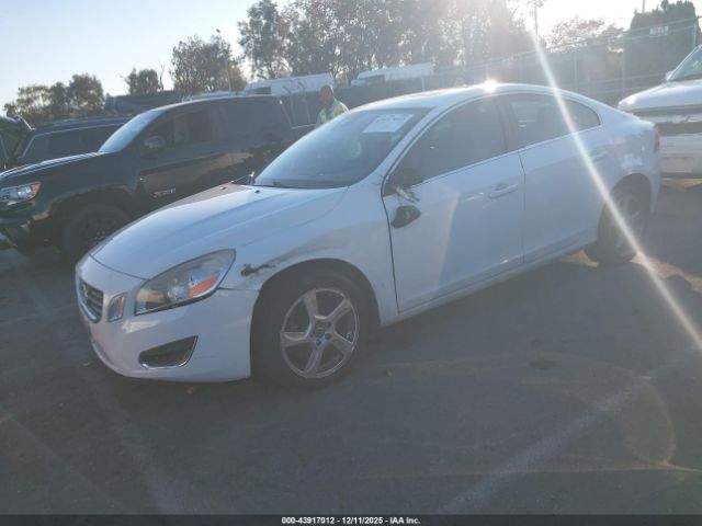 Volvo S60 T5 Image 10