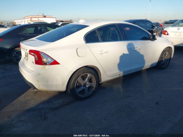 Volvo S60 T5 Image 9