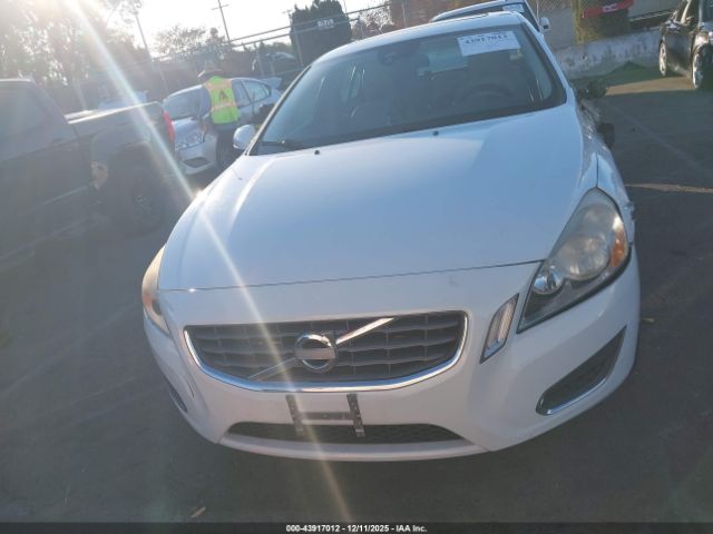 Volvo S60 T5 Image 3