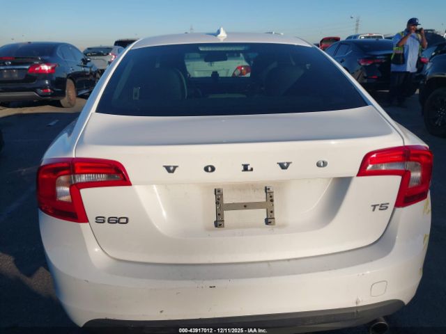 Volvo S60 T5 Image 2