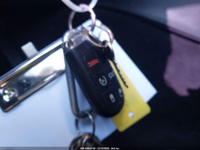 Chrysler 300 Image 8