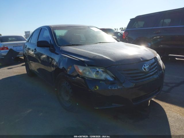 Toyota Camry Le Image 1