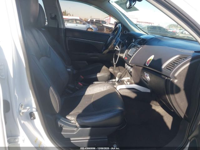 Mitsubishi Outlander Se Image 6