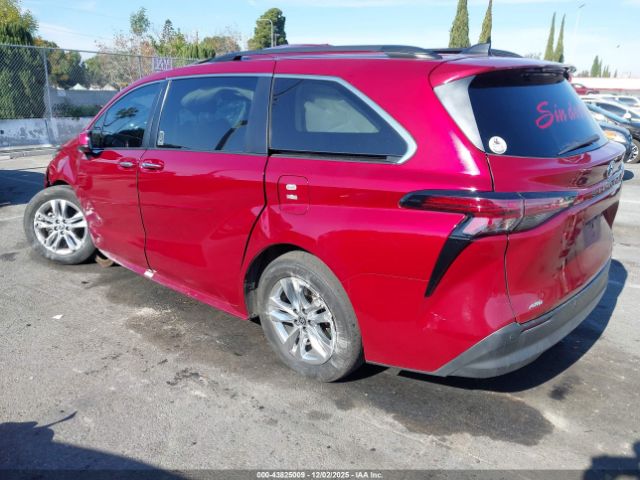 Toyota Sienna Xle Image 4