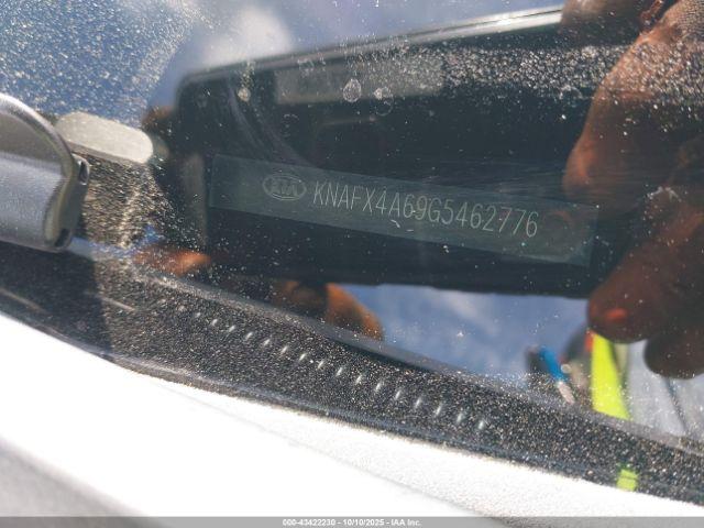 Kia Forte Lx Image 9