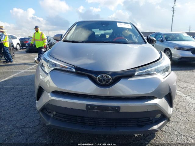 Toyota C-HR Xle Premium Image 5