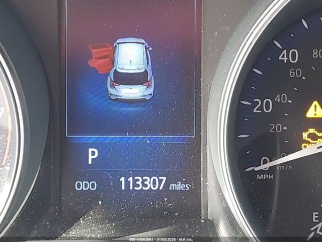 Toyota C-HR Xle Premium Image 10