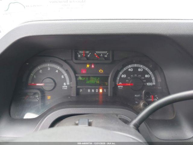 Ford E-350 Xlt Image 9