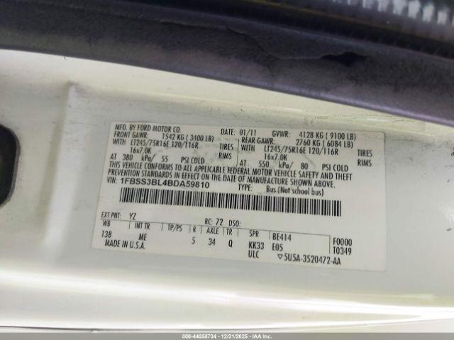 Ford E-350 Xlt Image 6