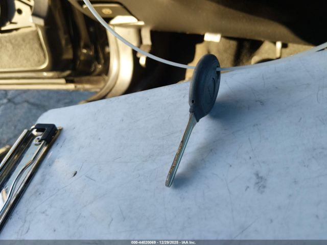 Chrysler 300M Image 11