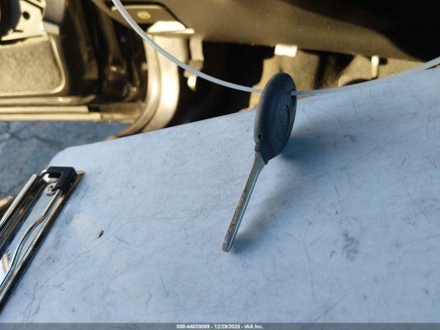 Chrysler 300M Image 11