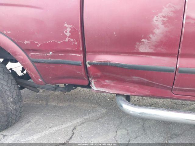 Toyota Tacoma Prerunner V6 Image 13