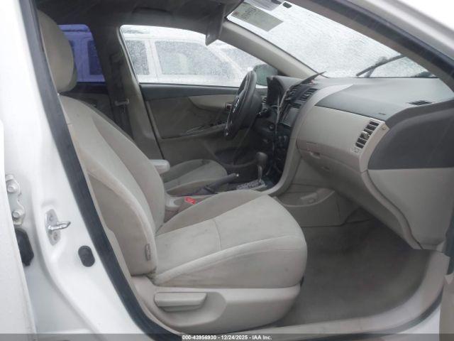 Toyota Corolla Le Image 6