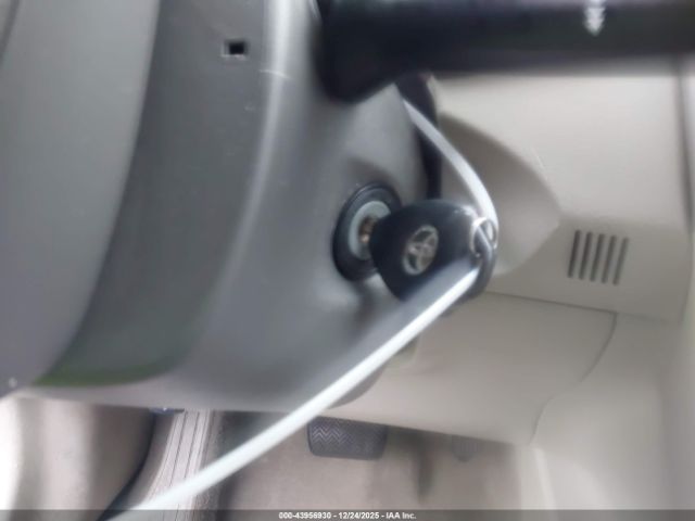 Toyota Corolla Le Image 3