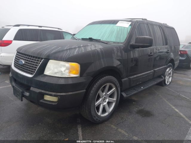 Ford Expedition Xlt Image 2