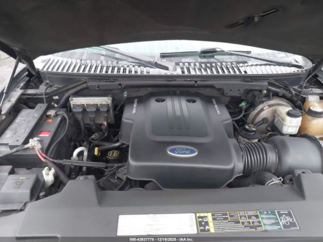 Ford Expedition Xlt Image 6