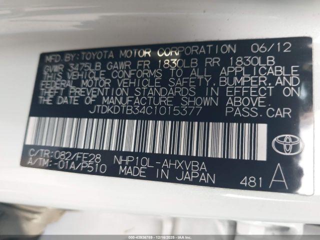 Toyota Prius c One Image 8