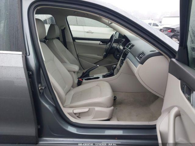 Volkswagen Passat 2.5l Se Image 3