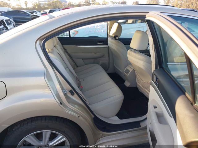 Subaru Legacy 2.5i Premium Image 8