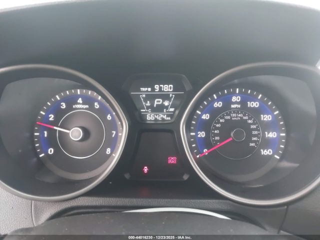 Hyundai ELANTRA Se Image 6